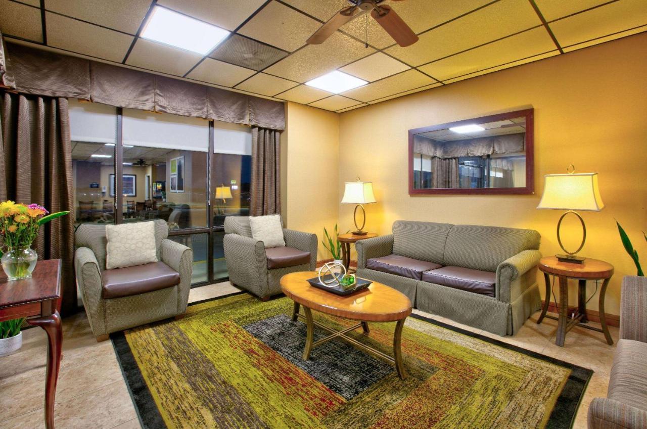 Days-Inn By Wyndham Batesville Ar Exteriér fotografie
